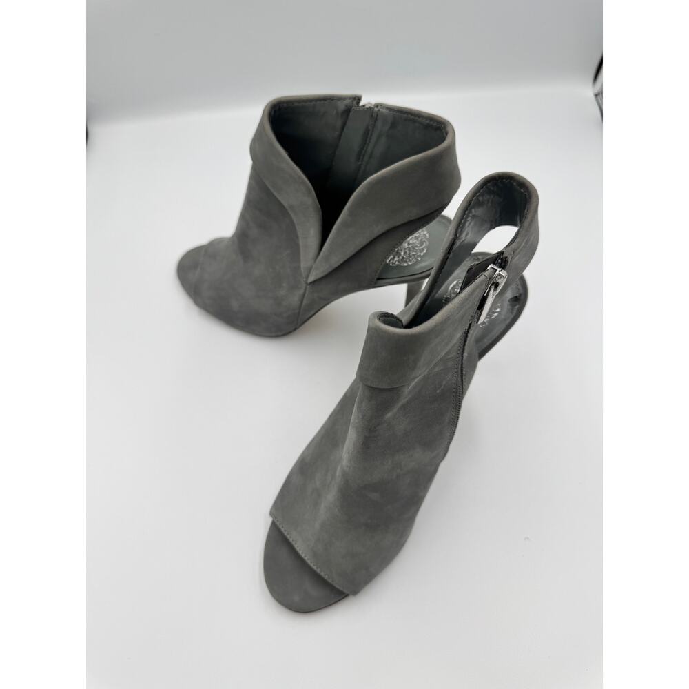 Vince Camuto Cholia Gray Suede Asymmetrical Peep Toe Sandal Bootie Heel Sz 10 - Picture 10 of 16